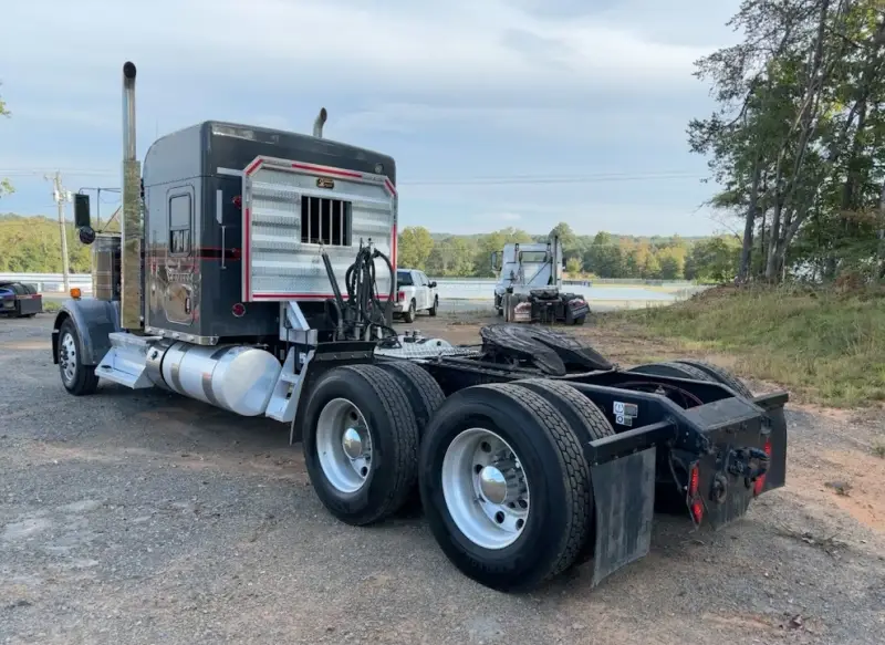 2020 Kenworth W900 photo 3