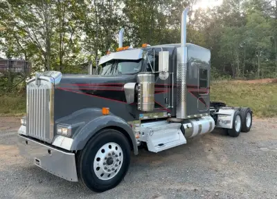 2020 Kenworth W900
