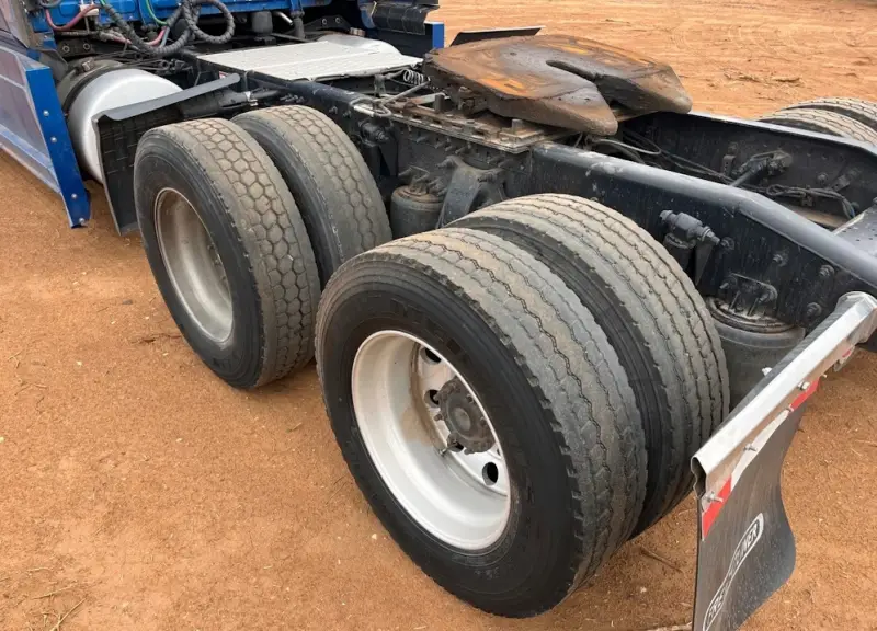 2023 Freightliner Cascadia Sleeper photo 37