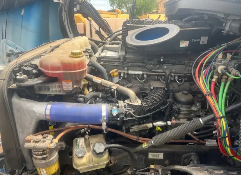 2023 Freightliner Cascadia Sleeper photo 29