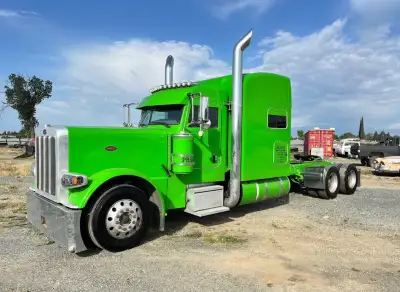 2023 Peterbilt 389 Cummins X15
