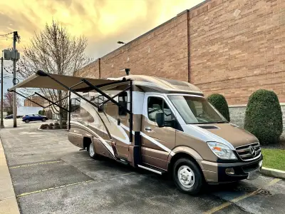 2012 Itasca Navion IQ M-24G-3500