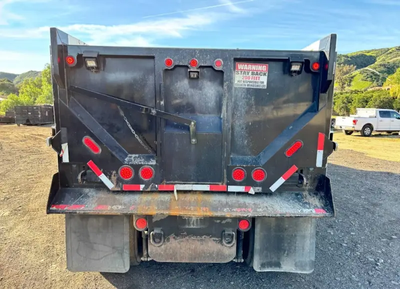 2017 Peterbilt 579 photo 9