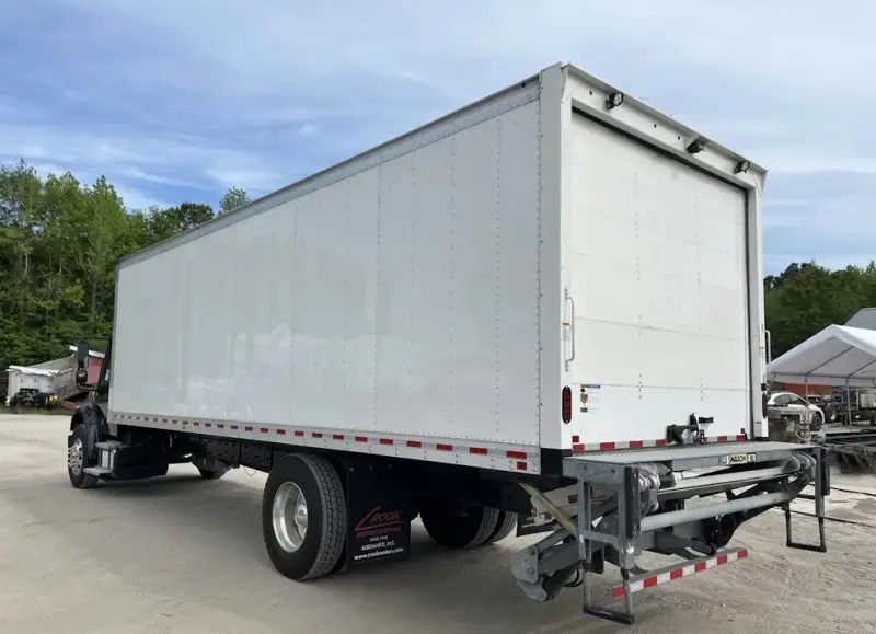 2022 Freightliner M2 photo 3