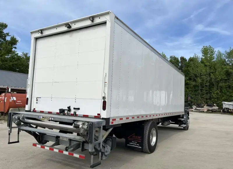 2022 Freightliner M2 photo 4