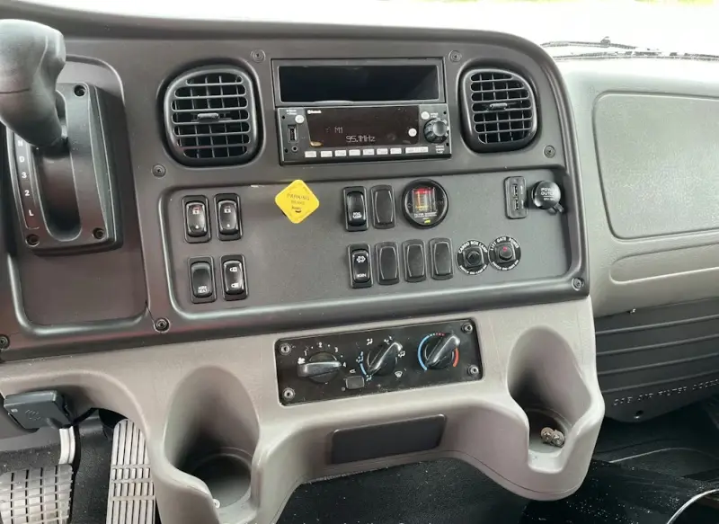 2022 Freightliner M2 photo 22