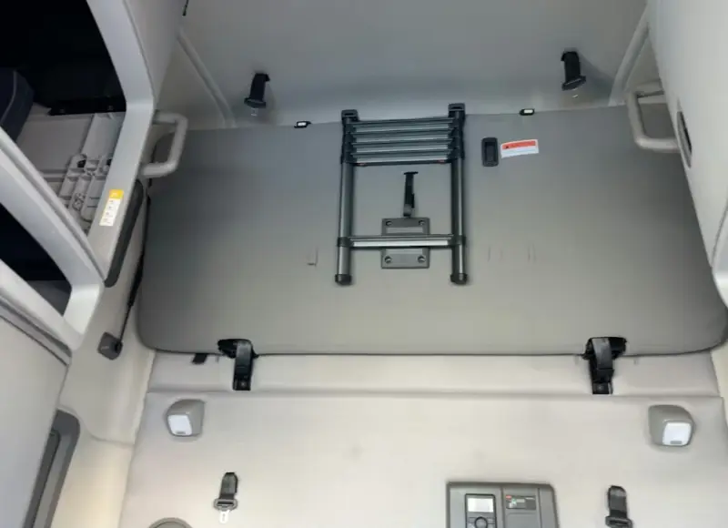 2022 Volvo VNL760 photo 23