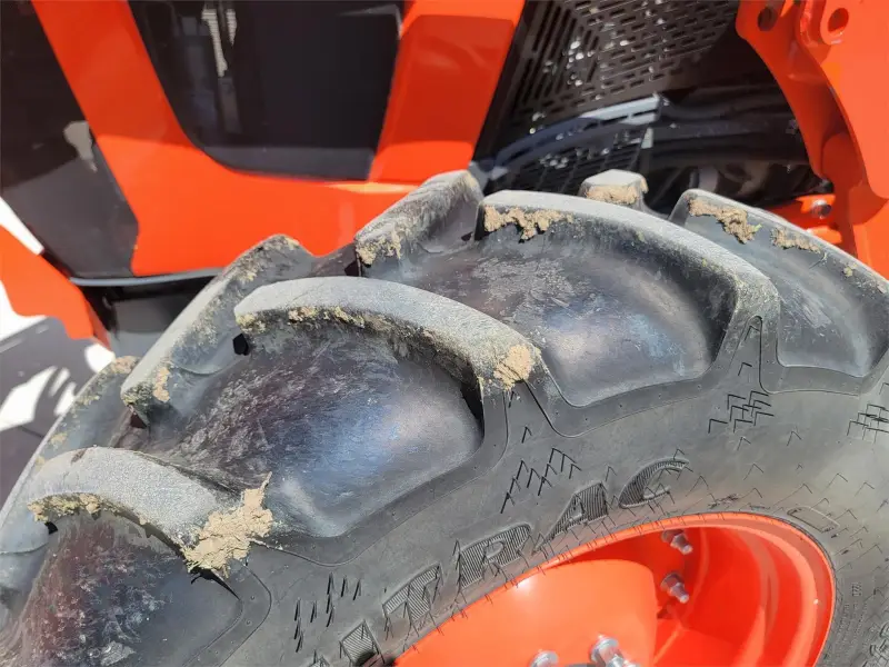 2020 KUBOTA M5-111D Front Loader photo 23