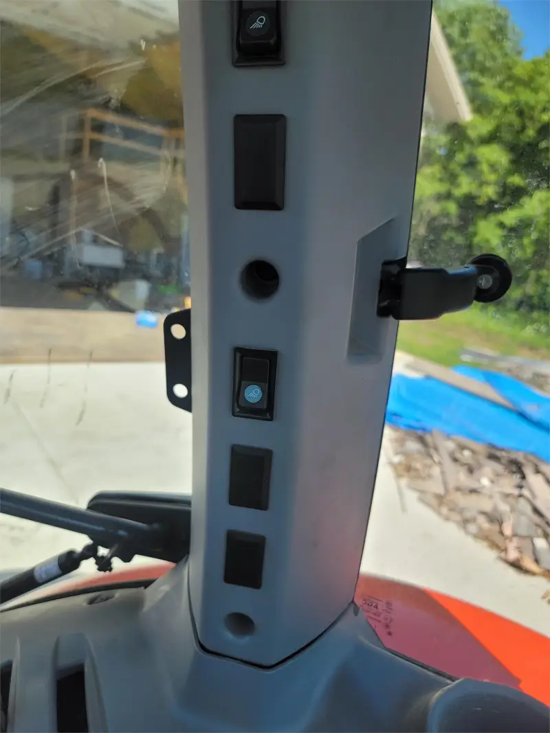 2020 KUBOTA M5-111D Front Loader photo 15