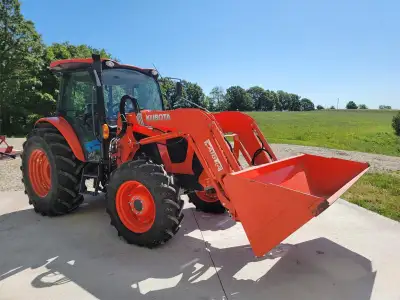 2020 KUBOTA M5-111D Front Loader