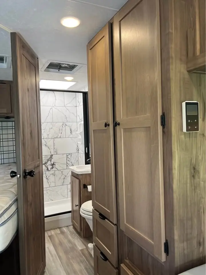 2024 Coachman Cross Trail 23XG photo 9