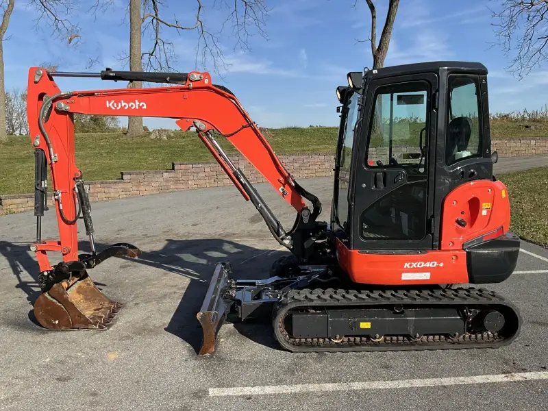 2022 Kubota KX040-4 Mini Excavator photo 32