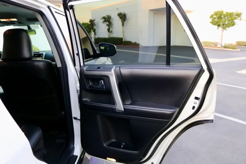 2016 Toyota 4Runner SR5 4x4 photo 32