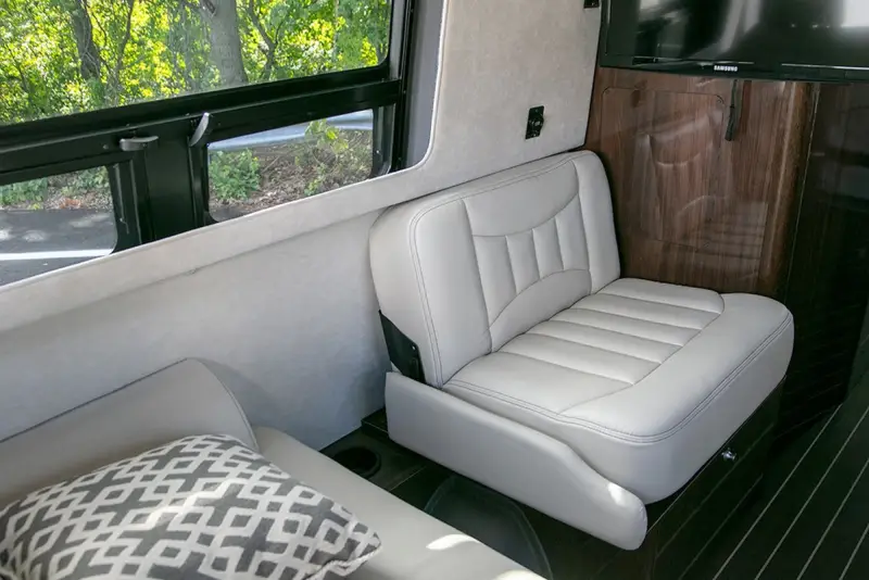2018 Airstream Interstate EXT 4WD Grand Tour photo 22