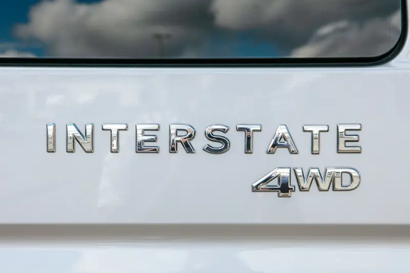 2018 Airstream Interstate EXT 4WD Grand Tour photo 2