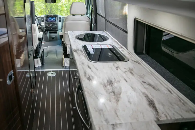2018 Airstream Interstate EXT 4WD Grand Tour photo 5