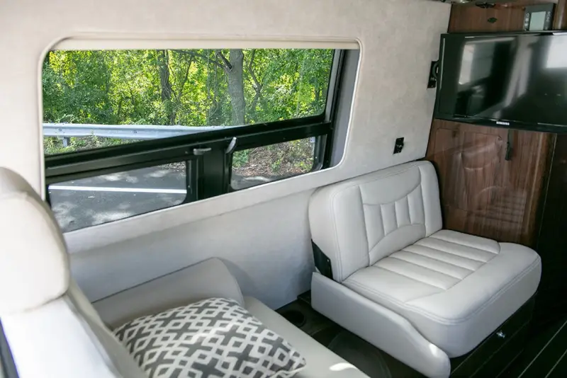 2018 Airstream Interstate EXT 4WD Grand Tour photo 20