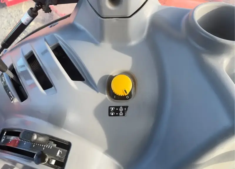 2016 Kubota M5 photo 23