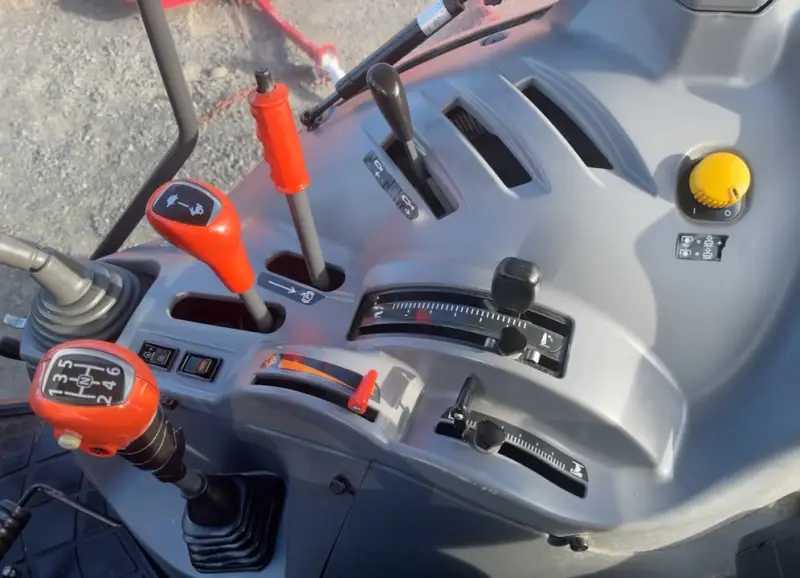 2016 Kubota M5 photo 21