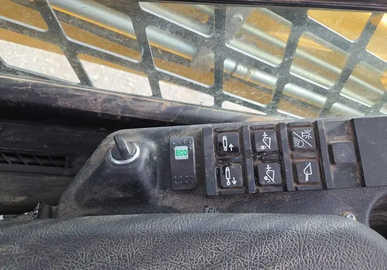 2023 Gehl VT320 photo 34