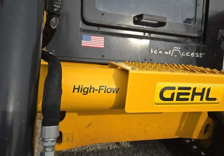 2023 Gehl VT320 photo 23