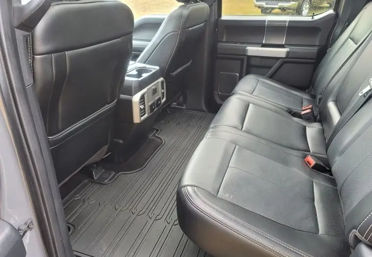 2020 Ford F150 Lariat SuperCrew photo 31
