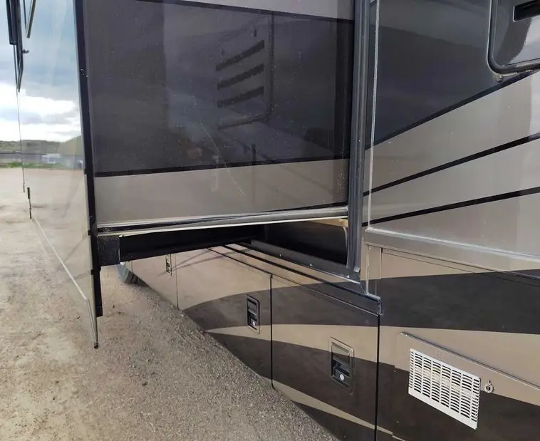 2007 Newmar Dutch Star 4304 photo 78