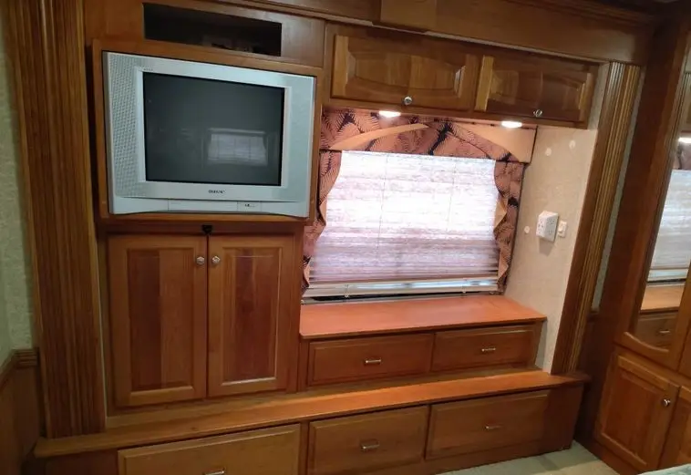 2007 Newmar Dutch Star 4304 photo 135