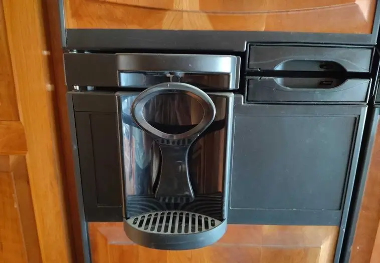 2007 Newmar Dutch Star 4304 photo 127