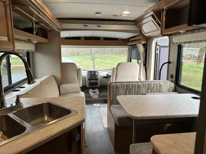 2019 Winnebago Vista 29VE photo 80
