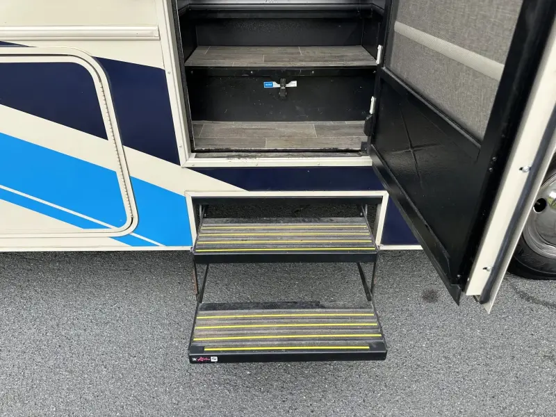 2019 Winnebago Vista 29VE photo 40