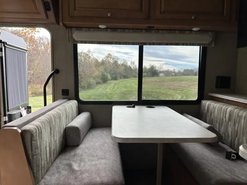2019 Winnebago Vista 29VE photo 53