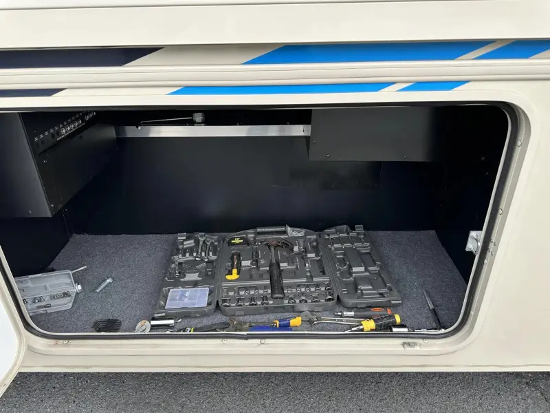 2019 Winnebago Vista 29VE photo 5