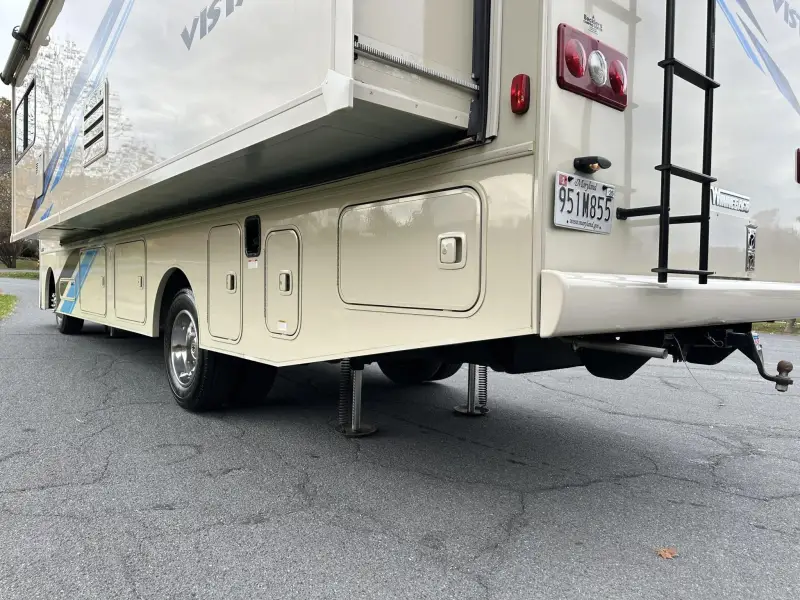 2019 Winnebago Vista 29VE photo 15