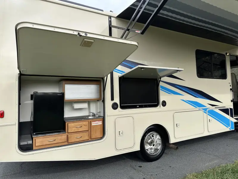 2019 Winnebago Vista 29VE photo 65