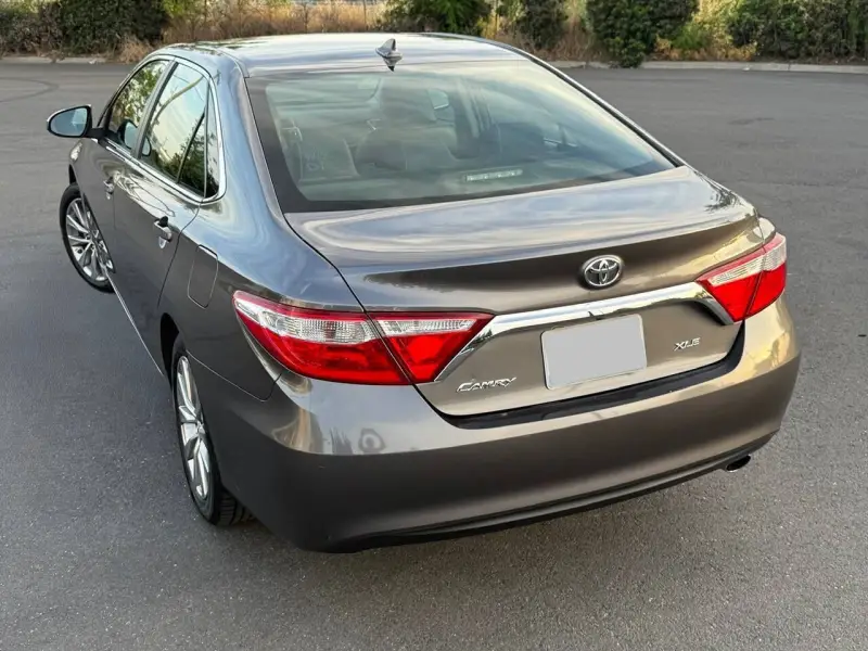 2017 Toyota Camry photo 11
