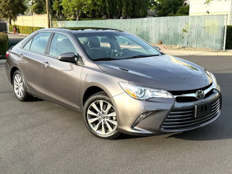 2017 Toyota Camry photo 8
