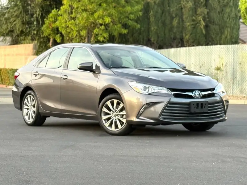 2017 Toyota Camry photo 12