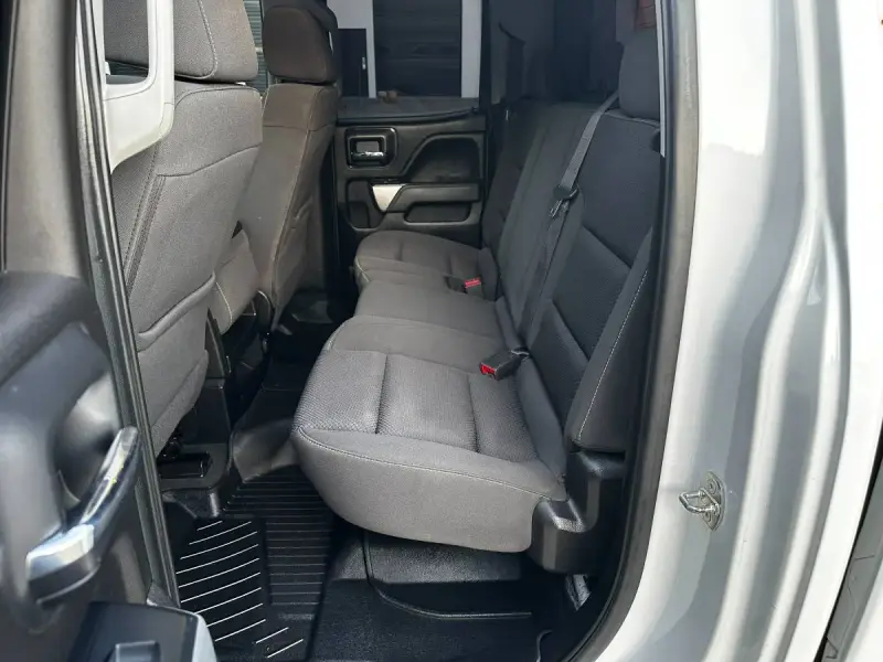 2019 Chevrolet Silverado 1500 Crew Cab Z71 photo 14