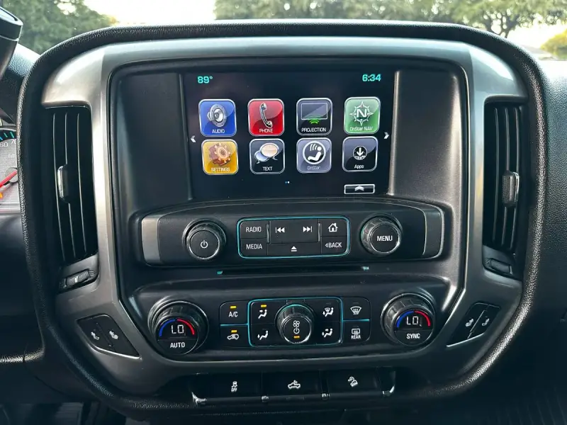 2019 Chevrolet Silverado 1500 Crew Cab Z71 photo 11