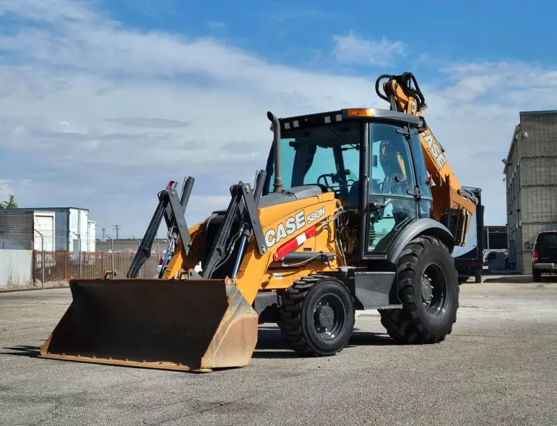 2017 Case 580 Super N 4x4 photo 1