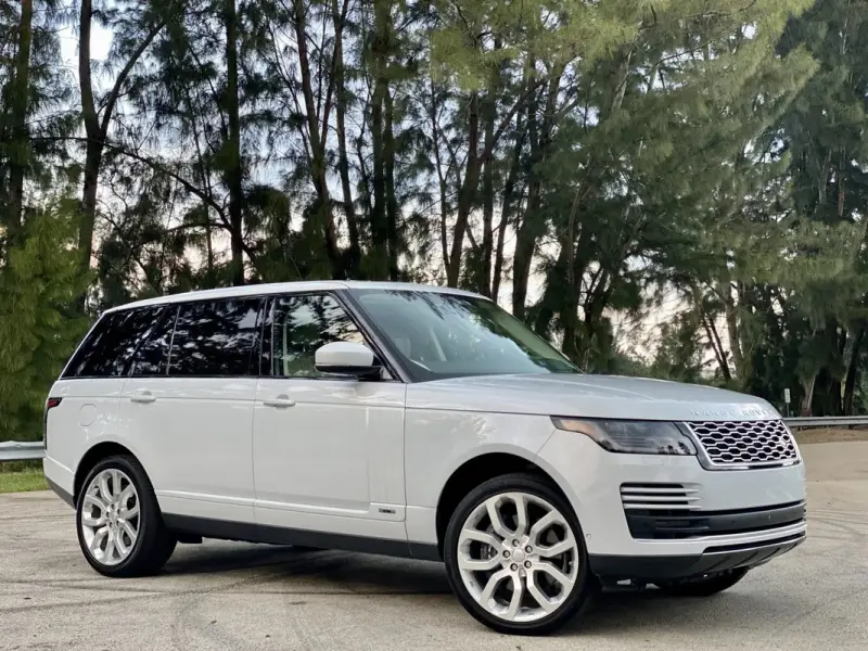 2020 Land Rover Range Rover P525 HSE photo 11