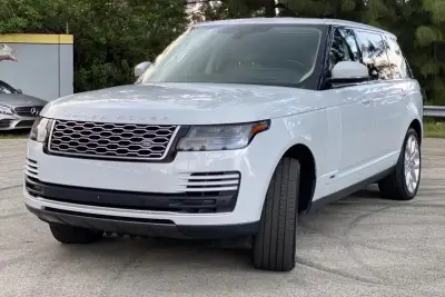 2020 Land Rover Range Rover P525 HSE