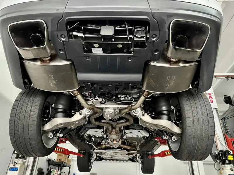 2020 Land Rover Range Rover P525 HSE photo 5