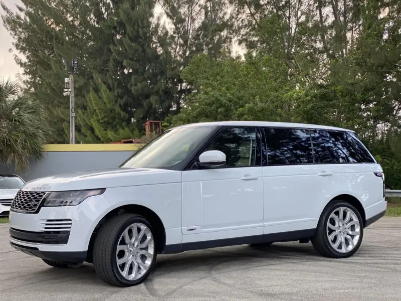 2020 Land Rover Range Rover P525 HSE photo 8