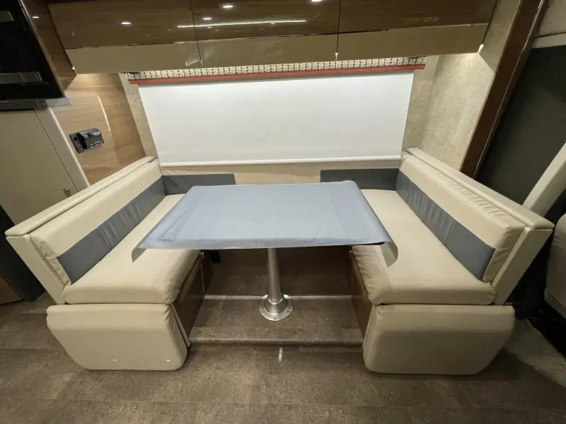 2016 Itasca Navion 24J photo 18
