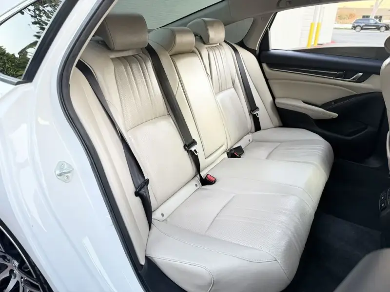 2022 Honda Accord photo 8