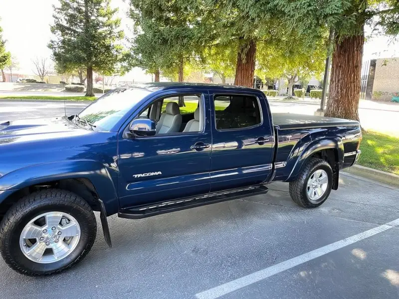 2008 Toyota Tacoma 4WD photo 4
