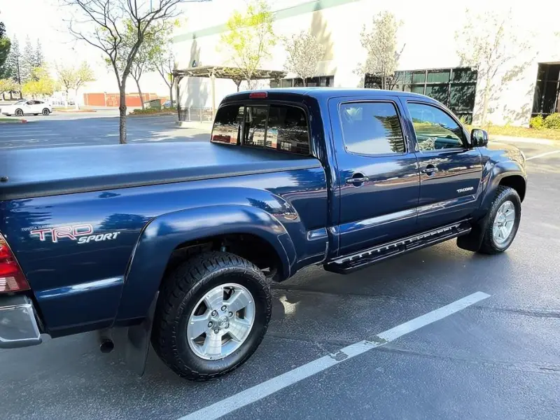 2008 Toyota Tacoma 4WD photo 8