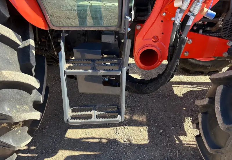 2022 Kubota M5-111D photo 17